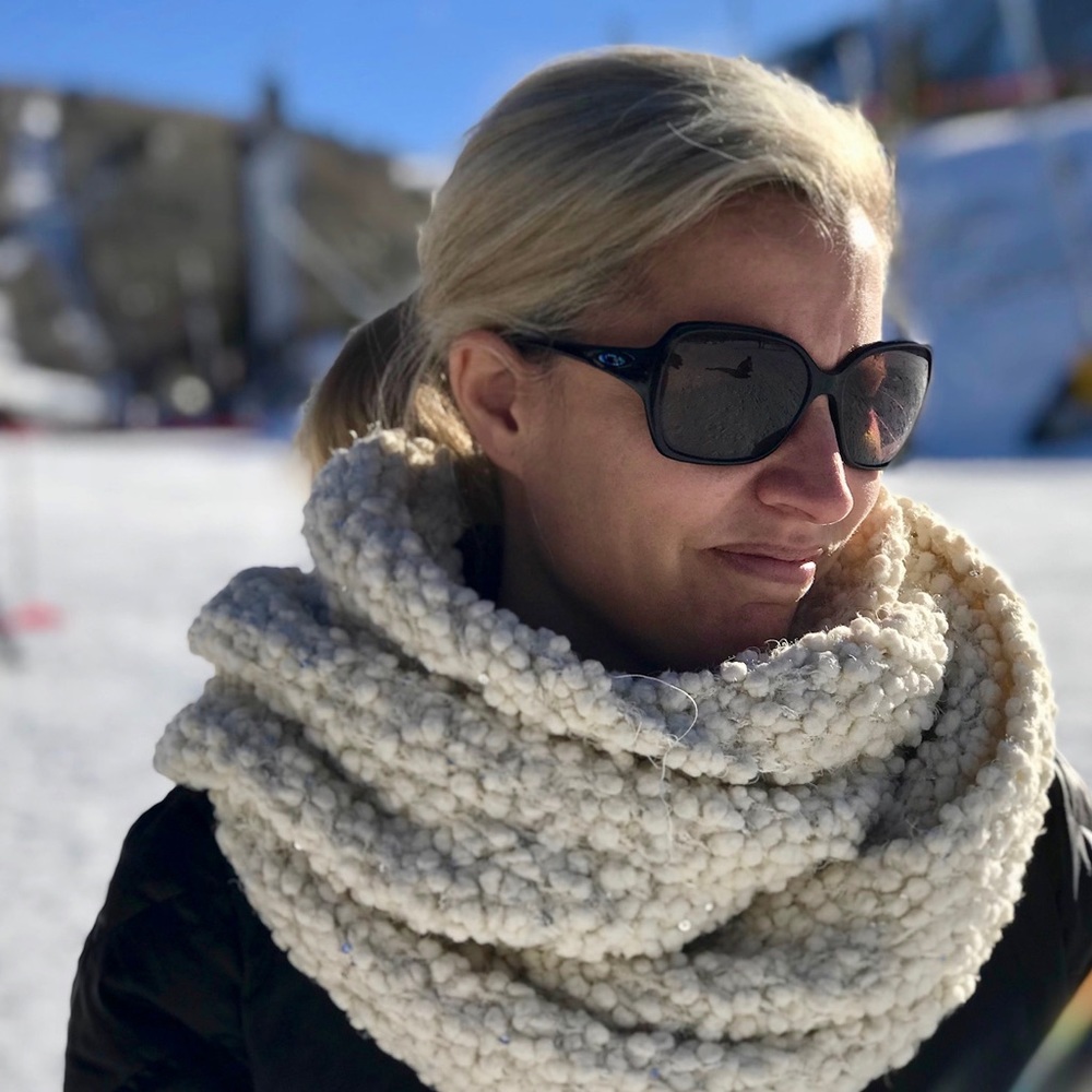 Meet Your Posher Kendi ✌️ ❤️ and 👠